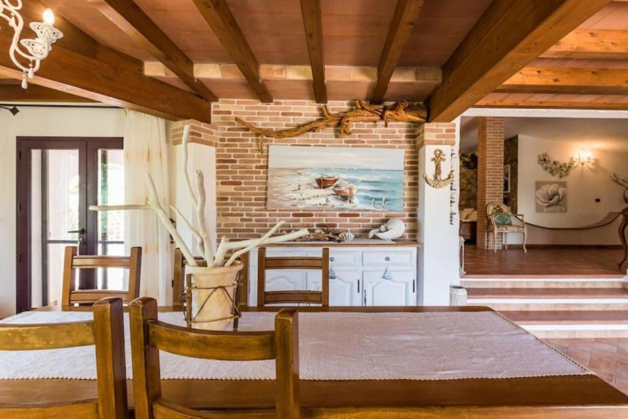 Villa Con Immenso Giardino Орозеи Экстерьер фото